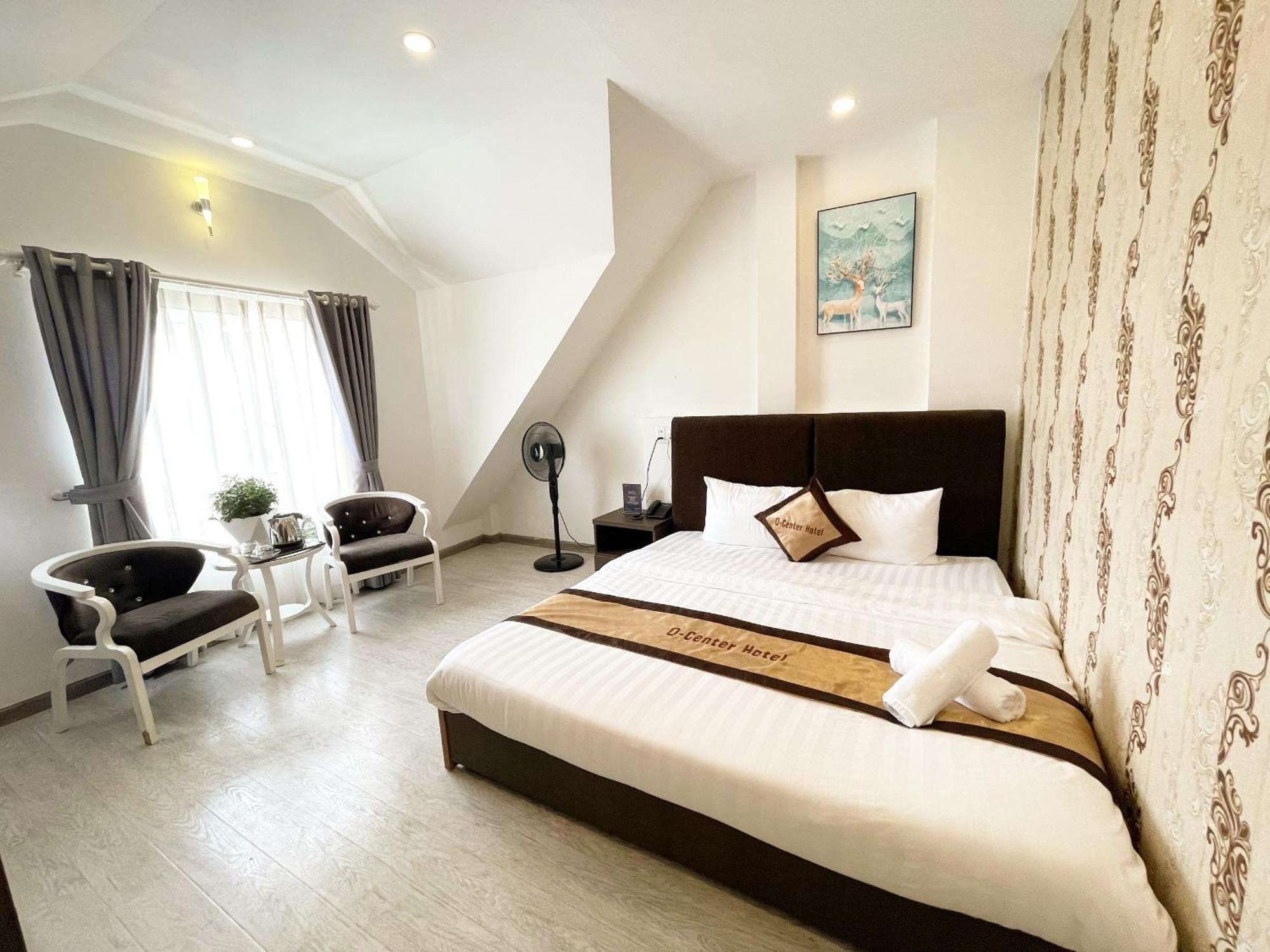 Отель Q-Center Dalat Экстерьер фото